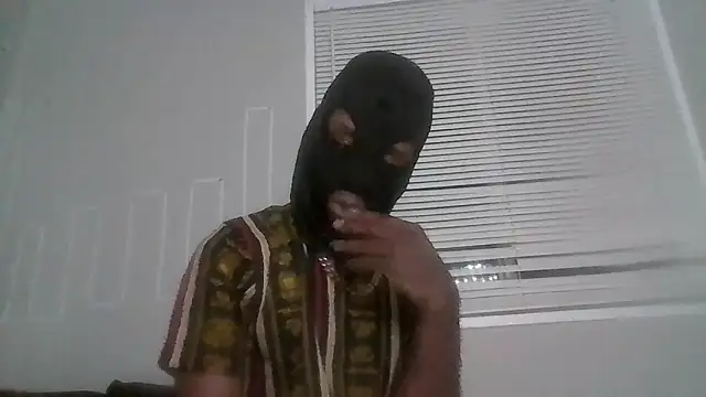 Snapshot of PETER-RABIT chatting on 02-07-25, 12:53 PETER-RABIT online show from 02-07-25, 12:53