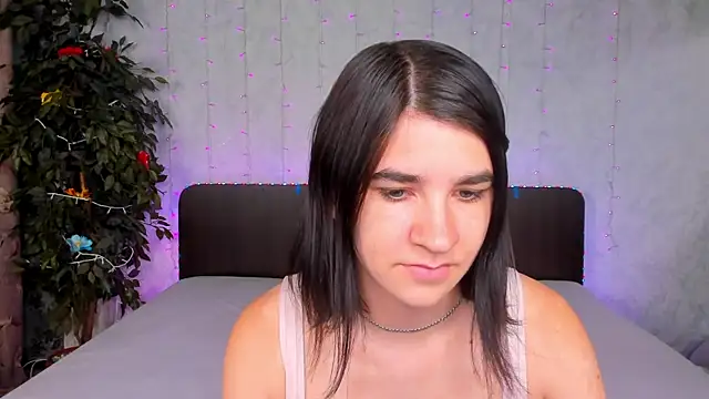  Polly Love  online show from 09-23-25, 06:09