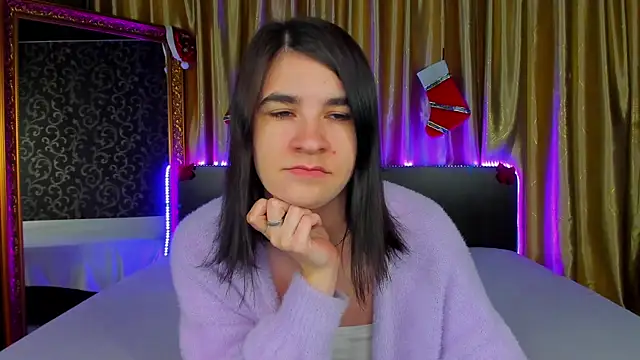  Polly Love  online show from 12-15-25, 01:06