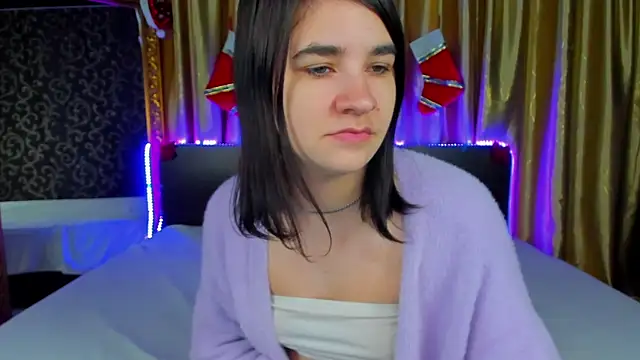  Polly Love  online show from 12-18-25, 07:13