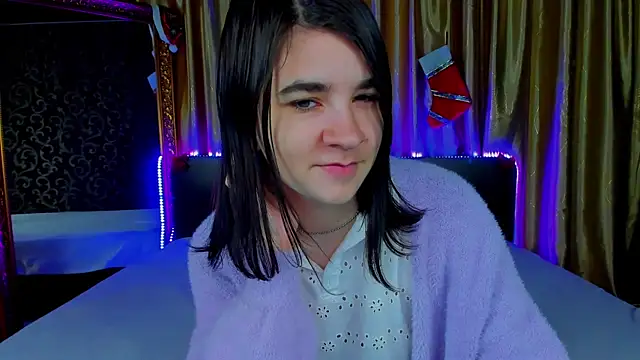  Polly Love  online show from 12-22-25, 07:08