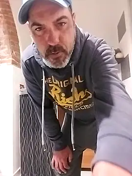 affascino online show from 04-14-26, 07:35