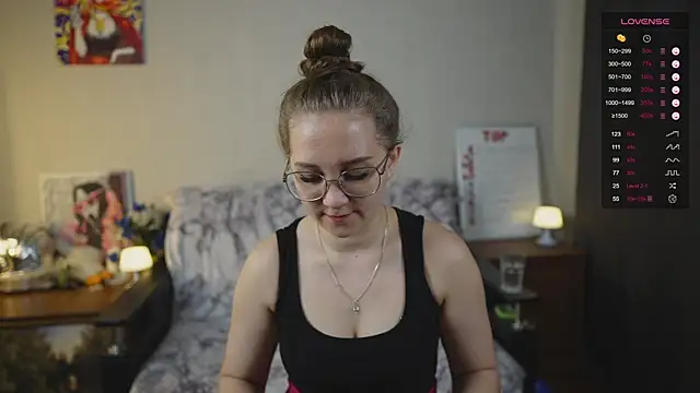 Miatiny online show from 09-25-25, 03:07