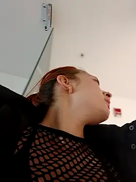 Snapshot of SAMANTHA-16_ chatting on 09-26-25, 01:29 SAMANTHA-16 online show from 09-26-25, 01:29