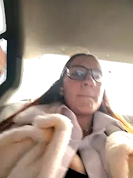 Snapshot of SAMANTHA-16_ chatting on 01-08-26, 12:11 SAMANTHA-16 online show from 01-08-26, 12:11