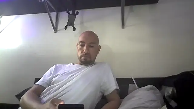 nakedtony81 online show from 02-06-26, 03:41