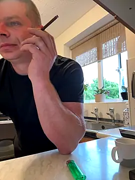 Dan NFS online show from 09-17-25, 06:37