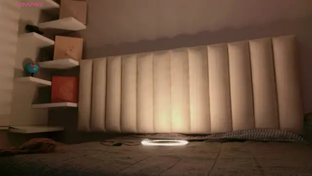 Megan mooree  online show from 04-08-26, 12:50