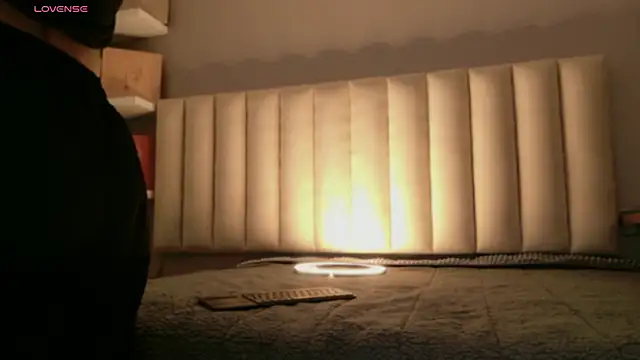 Megan mooree  online show from 04-02-26, 01:29