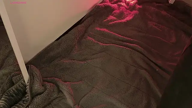 Megan mooree  online show from 09-10-25, 12:15