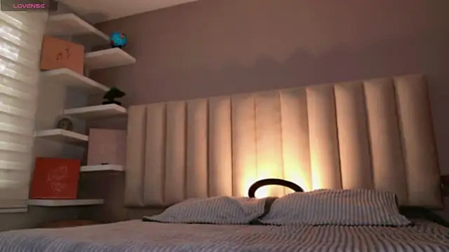 Megan mooree  online show from 11-11-25, 12:11