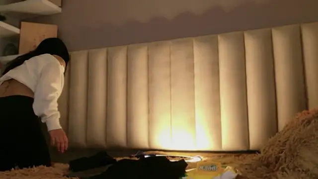 Megan mooree  online show from 04-15-26, 07:58