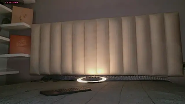 Megan mooree  online show from 04-10-26, 12:34