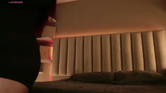 Megan mooree  online show from 09-23-25, 12:23