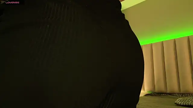 Megan mooree  online show from 09-27-25, 12:55