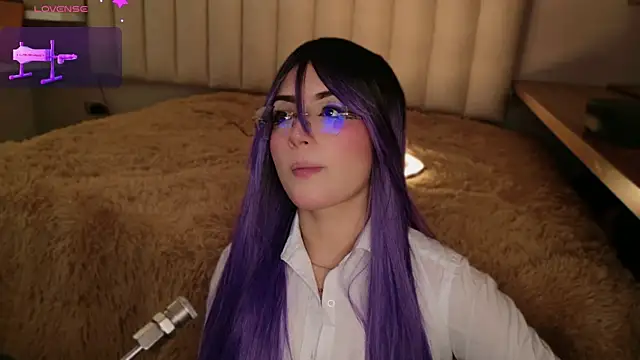 Megan mooree  online show from 10-22-25, 01:43