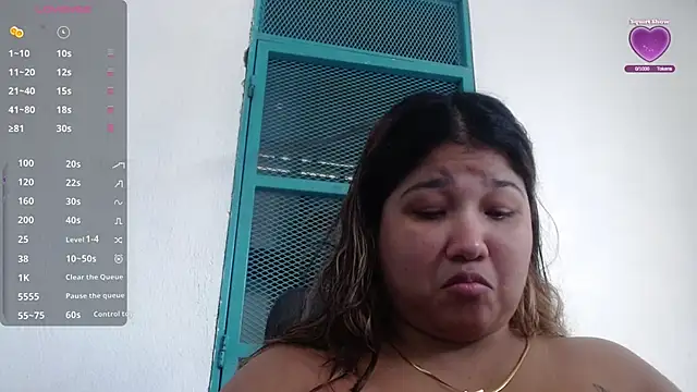 Snapshot of Gabycutee chatting on 09-27-25, 08:15 Gabycutee online show from 09-27-25, 08:15
