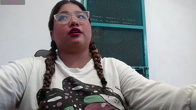 Snapshot of Gabycutee chatting on 09-12-25, 08:41 Gabycutee online show from 09-12-25, 08:41