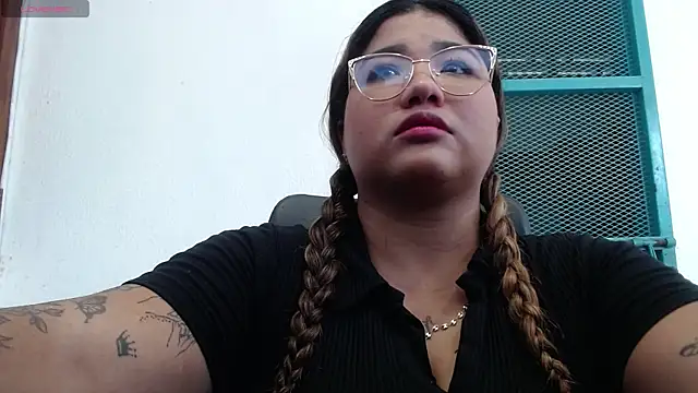Snapshot of Gabycutee chatting on 09-11-25, 09:26 Gabycutee online show from 09-11-25, 09:26