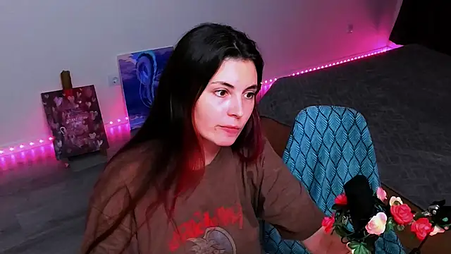 Snapshot of peaachybabe__ chatting on 09-15-25, 08:09 peaachybabe online show from 09-15-25, 08:09