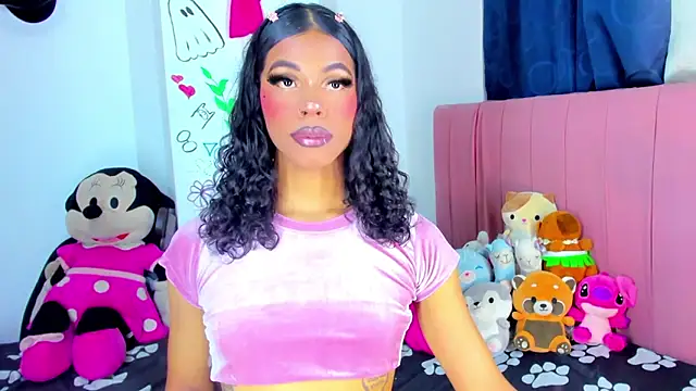 Snapshot of bloom444 chatting on 09-20-25, 01:32 bloom444 online show from 09-20-25, 01:32