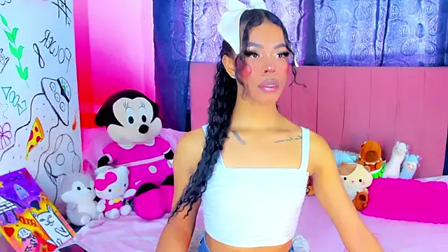 Snapshot of bloom444 chatting on 10-07-25, 03:46 bloom444 online show from 10-07-25, 03:46