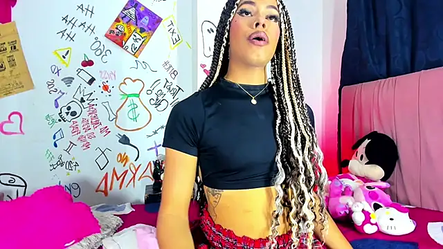 Snapshot of bloom444 chatting on 02-28-26, 05:18 bloom444 online show from 02-28-26, 05:18