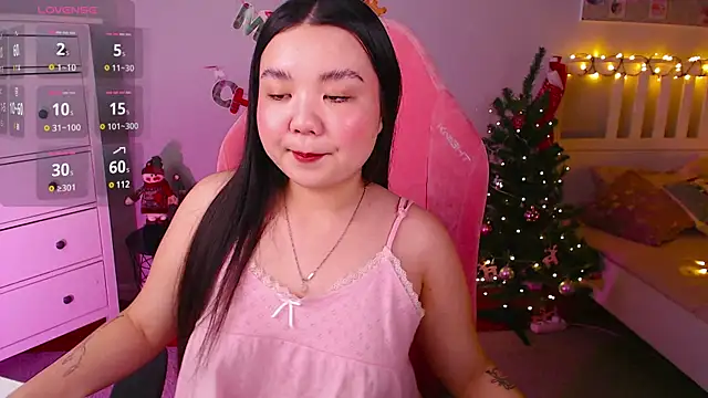 Suzy Baee online show from 12-23-24, 12:30