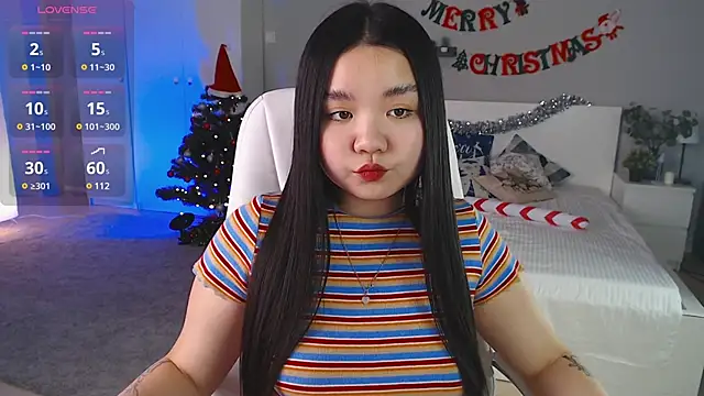 Suzy Baee online show from 12-25-24, 12:26