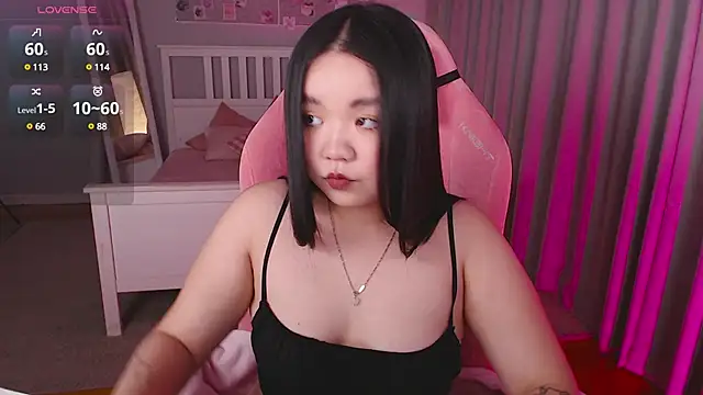 Suzy Baee online show from 12-04-24, 12:30