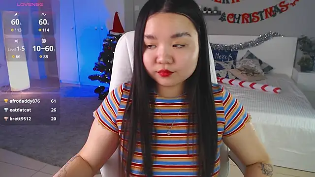 Suzy Baee online show from 12-25-24, 03:28