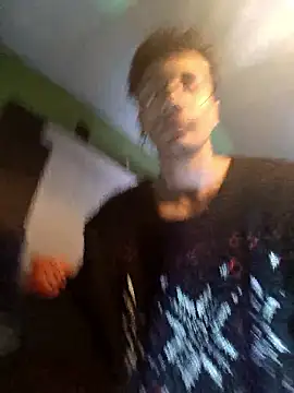 Snapshot of divinityros chatting on 10-25-25, 05:06 divinityros online show from 10-25-25, 05:06