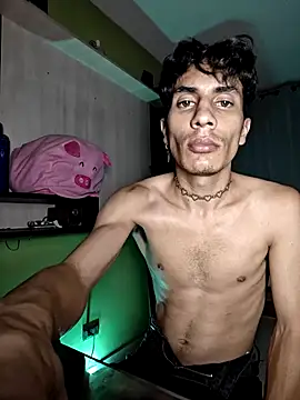 Snapshot of divinityros chatting on 10-18-25, 03:52 divinityros online show from 10-18-25, 03:52