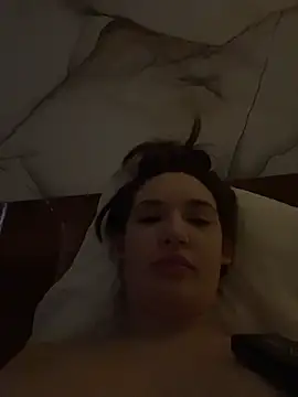 Holly Molii online show from 04-04-26, 05:14