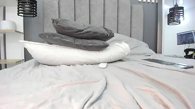 Sofi ramos online show from 01-10-25, 11:08