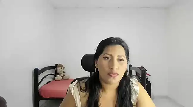 Snapshot of nikol_sexy39 chatting on 02-15-25, 12:04 nikol sexy39 online show from 02-15-25, 12:04