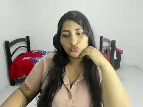 Snapshot of nikol_sexy39 chatting on 02-23-25, 12:08 nikol sexy39 online show from 02-23-25, 12:08