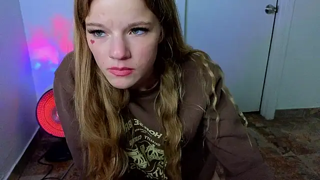 Snapshot of foxy_ana13 chatting on 03-08-25, 09:50 foxy ana13 online show from 03-08-25, 09:50