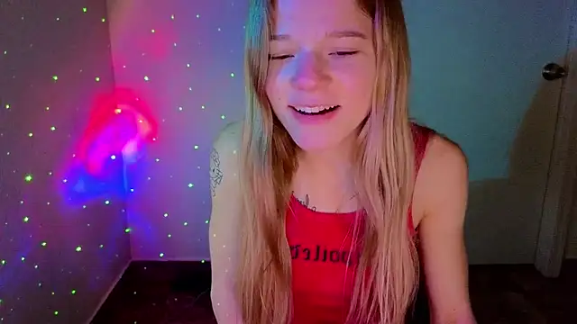 Snapshot of foxy_ana13 chatting on 03-04-25, 11:00 foxy ana13 online show from 03-04-25, 11:00