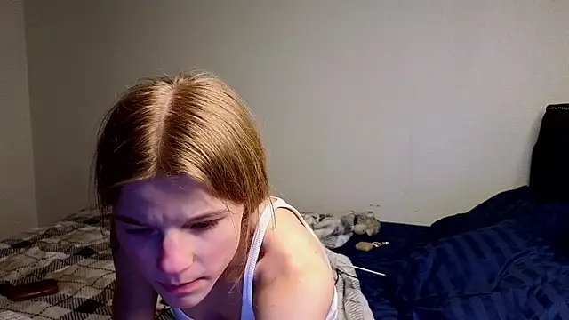 Snapshot of foxy_ana13 chatting on 02-27-25, 02:03 foxy ana13 online show from 02-27-25, 02:03