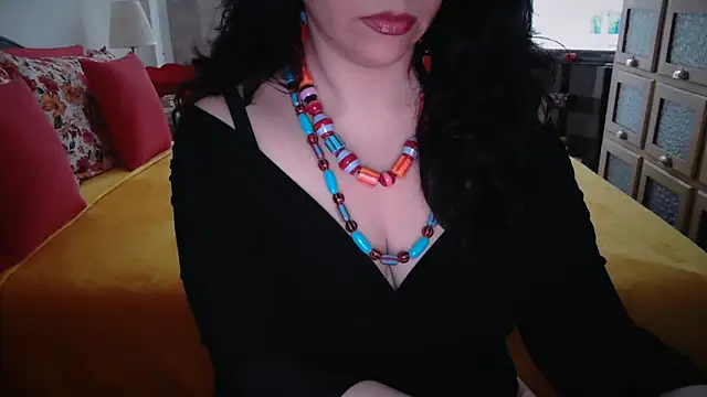 CronacaErotica online show from 04-17-26, 01:25