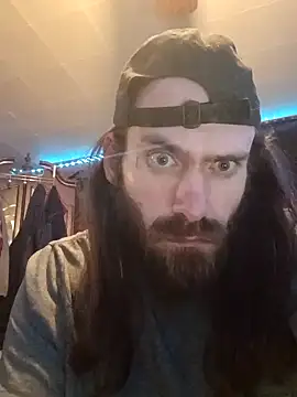 Snapshot of RobStrokes215 chatting on 12-18-25, 08:52 RobStrokes215 online show from 12-18-25, 08:52