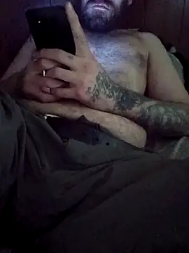 Snapshot of RobStrokes215 chatting on 12-23-25, 04:01 RobStrokes215 online show from 12-23-25, 04:01