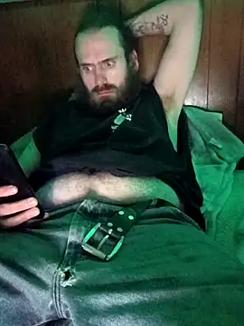 Snapshot of RobStrokes215 chatting on 11-30-25, 04:30 RobStrokes215 online show from 11-30-25, 04:30