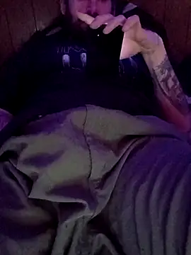 Snapshot of RobStrokes215 chatting on 12-22-25, 02:28 RobStrokes215 online show from 12-22-25, 02:28