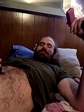 Snapshot of RobStrokes215 chatting on 12-26-24, 07:35 RobStrokes215 online show from 12-26-24, 07:35