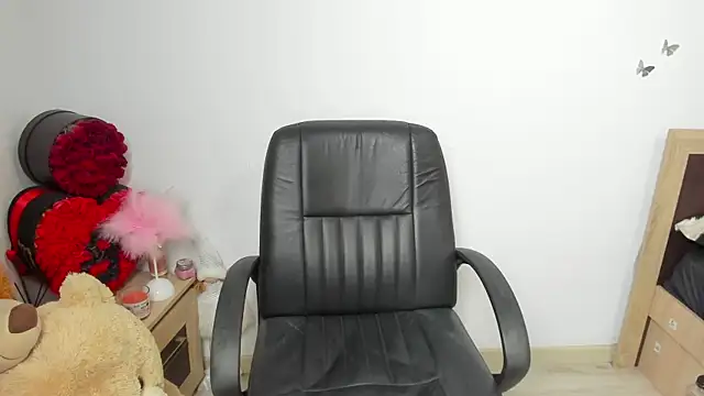 kilenyapatrice online show from 04-18-26, 01:13