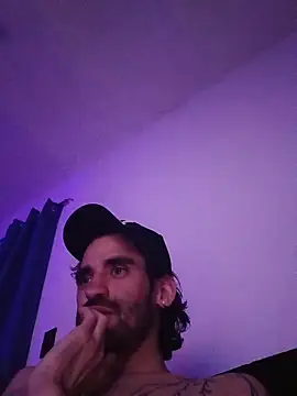 Snapshot of johngil0995 chatting on 11-10-25, 11:26 johngil0995 online show from 11-10-25, 11:26