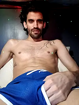 Snapshot of johngil0995 chatting on 09-30-25, 06:30 johngil0995 online show from 09-30-25, 06:30