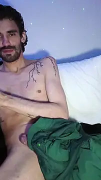 Snapshot of johngil0995 chatting on 11-13-25, 12:31 johngil0995 online show from 11-13-25, 12:31